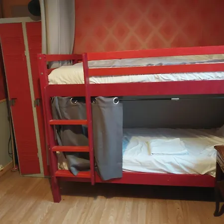 Hostel Dortoir Maricourt Le Bourget